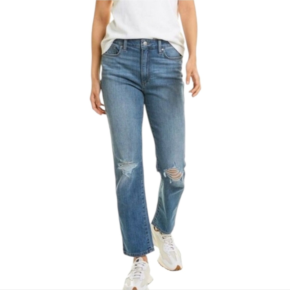 Joe's jeans Distressed Straight Leg Light Wash Cropped Size 29